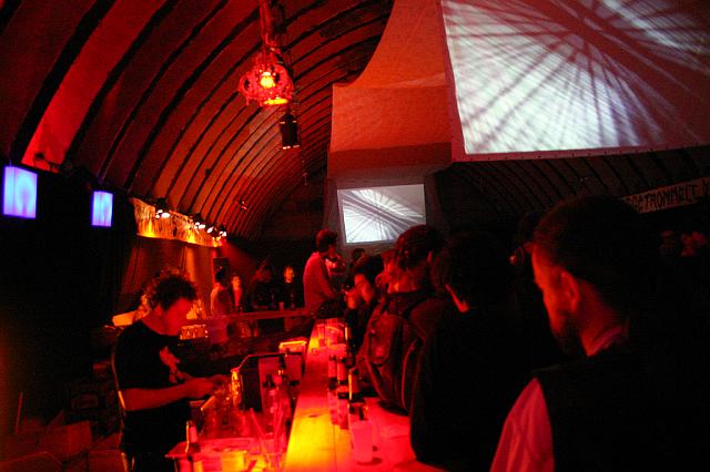 Chaos Communication Camp 2007, Flughafenmuseum Finowfurt : CCC-Camp-2007_IMG_481-8149 : half a hangar raving hax0rz