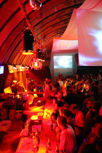 Chaos Communication Camp 2007, Flughafenmuseum Finowfurt : CCC-Camp-2007_IMG_481-8158 : half a hangar raving hax0rz