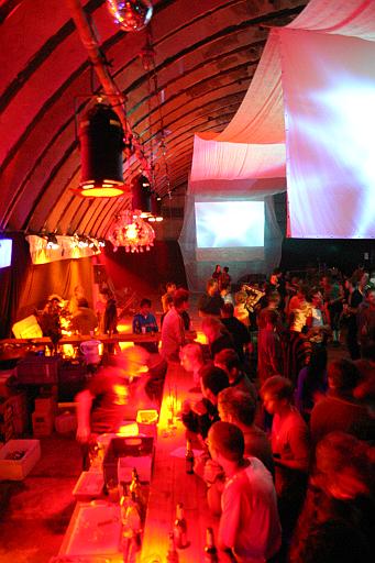 Chaos Communication Camp 2007, Flughafenmuseum Finowfurt : CCC-Camp-2007_IMG_481-8159 : half a hangar raving hax0rz