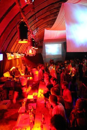 Chaos Communication Camp 2007, Flughafenmuseum Finowfurt : CCC-Camp-2007_IMG_481-8163 : half a hangar raving hax0rz