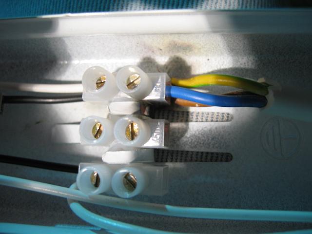 Chaos Communication Camp 2007, Flughafenmuseum Finowfurt : CCC-Camp_2007_IMG_479-7929 : stellar electricians work