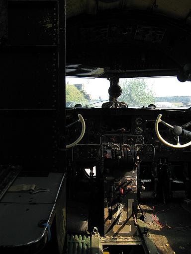 Chaos Communication Camp 2007, Flughafenmuseum Finowfurt : CCC-Camp_2007_IMG_479-7936 : inside the Iljuschin IL-14 , cockpit