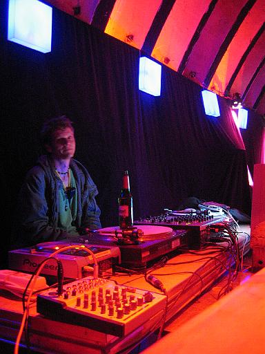 Chaos Communication Camp 2007, Flughafenmuseum Finowfurt : CCC-Camp_2007_IMG_479-7979 : DJ Zewski inside Art&Beauty shelter