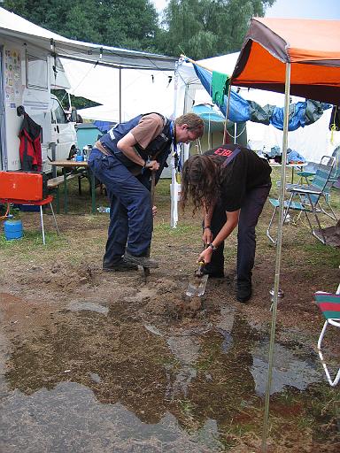 Chaos Communication Camp 2007, Flughafenmuseum Finowfurt : CCC-Camp_2007_IMG_480-8035 : dig, digger, digged