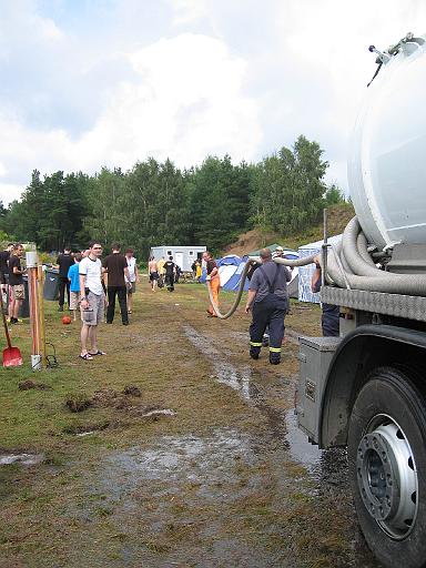 Chaos Communication Camp 2007, Flughafenmuseum Finowfurt : CCC-Camp_2007_IMG_480-8041 : NOC in action. A series of tubes .....