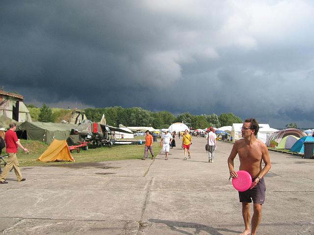 Chaos Communication Camp 2007, Flughafenmuseum Finowfurt : CCC-Camp_2007_IMG_480-8046 : beachboys and thunderstorm