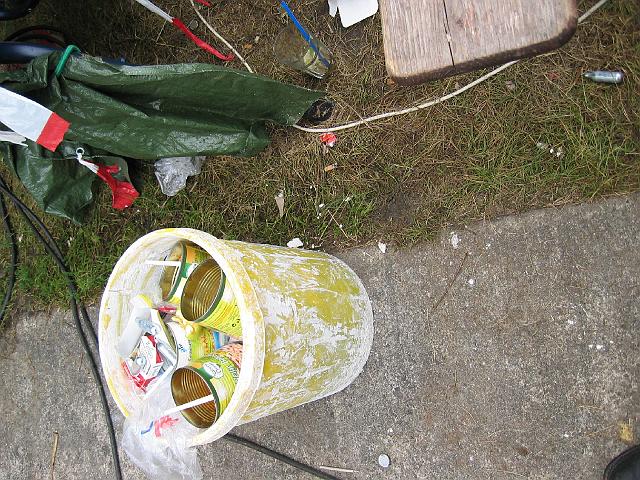 Chaos Communication Camp 2007, Flughafenmuseum Finowfurt : CCC-Camp_2007_IMG_480-8053 : Angel party aftermath, canned ravioli and NO2 - the wodka-melon is not shown here