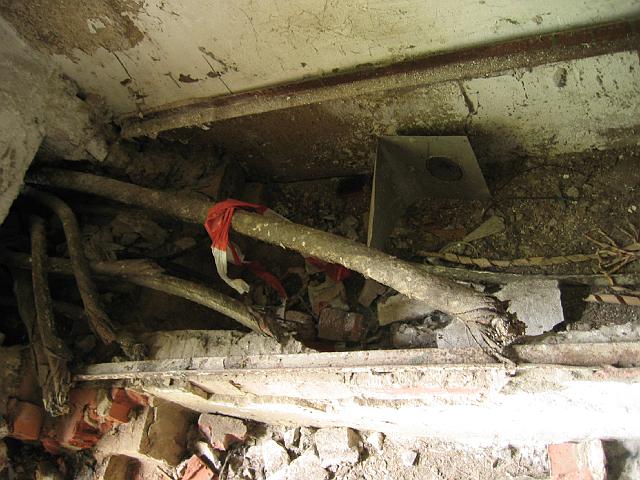 Chaos Communication Camp 2007, Flughafenmuseum Finowfurt : CCC-Camp_2007_IMG_480-8059 : on of these wires could once trigger 3rd world war