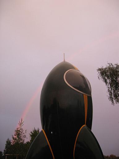 Chaos Communication Camp 2007, Flughafenmuseum Finowfurt : CCC-Camp_2007_IMG_480-8092 : rainbow rocket