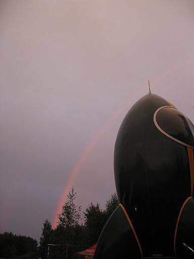 Chaos Communication Camp 2007, Flughafenmuseum Finowfurt : CCC-Camp_2007_IMG_480-8093 : rainbow rocket