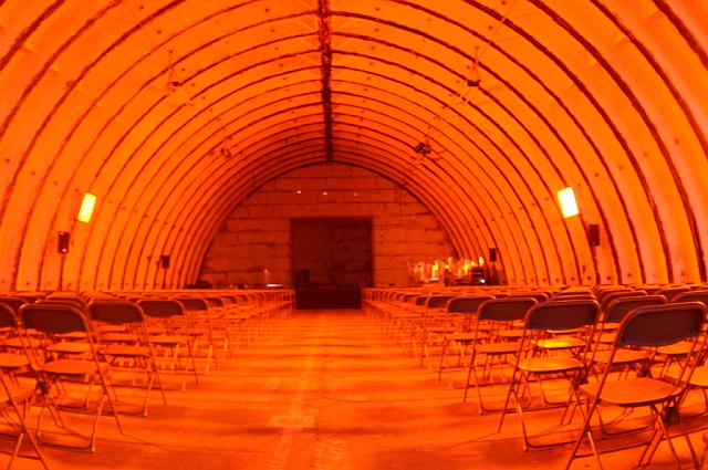 Chaos Communication Camp 2007, Flughafenmuseum Finowfurt : CCC_Camp_2007_IMG_479-7903 : empty shelter sits there