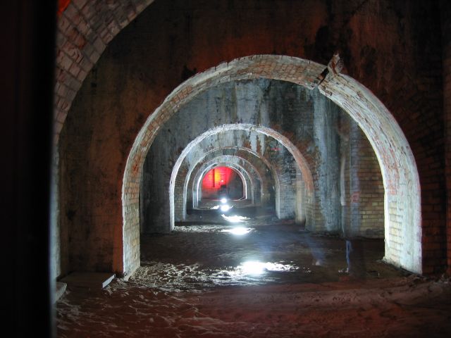 Berlin unter Tage:Im Wartungsgang des Nationaldenkmals f&uuml;r Kaiser Wilhelm I - Schlossplatz, Berlin : berliner_katakomben_IMG_468-6826 : 