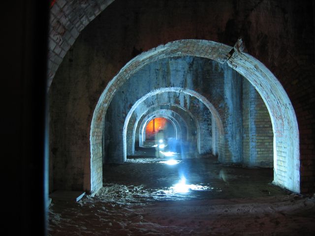 Berlin unter Tage:Im Wartungsgang des Nationaldenkmals f&uuml;r Kaiser Wilhelm I - Schlossplatz, Berlin : berliner_katakomben_IMG_468-6827 : 