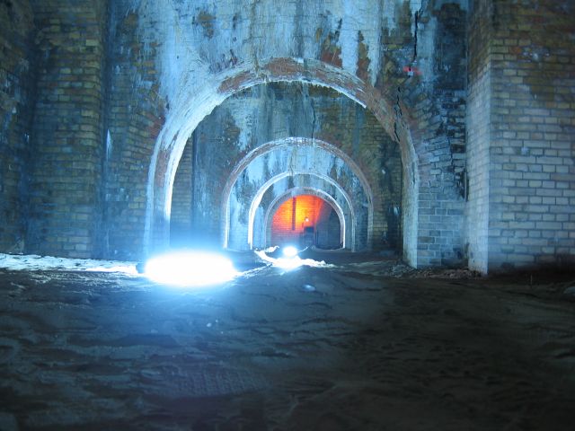 Berlin unter Tage:Im Wartungsgang des Nationaldenkmals f&uuml;r Kaiser Wilhelm I - Schlossplatz, Berlin : berliner_katakomben_IMG_468-6830 : 