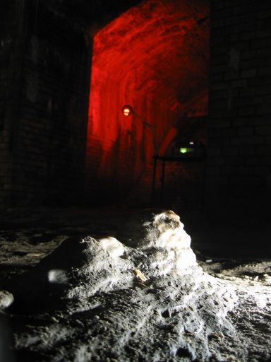 Berlin unter Tage:Im Wartungsgang des Nationaldenkmals f&uuml;r Kaiser Wilhelm I - Schlossplatz, Berlin : berliner_katakomben_IMG_468-6835 : Stalagmit