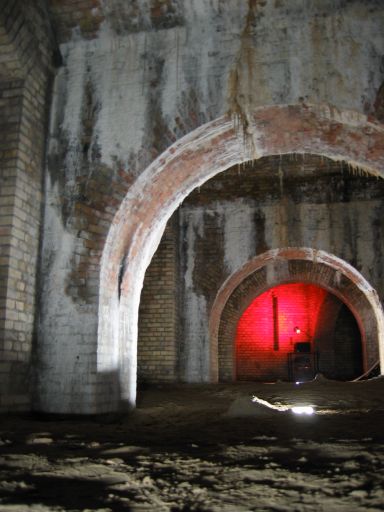 Berlin unter Tage:Im Wartungsgang des Nationaldenkmals f&uuml;r Kaiser Wilhelm I - Schlossplatz, Berlin : berliner_katakomben_IMG_468-6846 : 