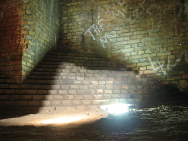 Berlin unter Tage:Im Wartungsgang des Nationaldenkmals f&uuml;r Kaiser Wilhelm I - Schlossplatz, Berlin : berliner_katakomben_IMG_468-6854 : 