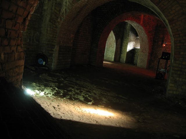 Berlin unter Tage:Im Wartungsgang des Nationaldenkmals f&uuml;r Kaiser Wilhelm I - Schlossplatz, Berlin : berliner_katakomben_IMG_468-6857 : 