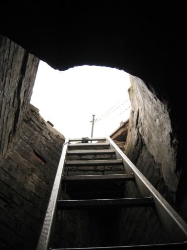 Berlin unter Tage:Im Wartungsgang des Nationaldenkmals f&uuml;r Kaiser Wilhelm I - Schlossplatz, Berlin : berliner_katakomben_IMG_469-6907 : Ausfahren