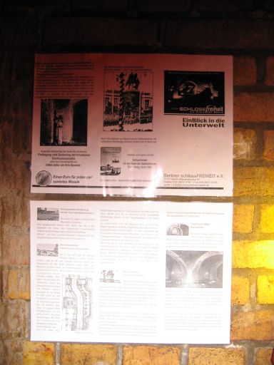 Berlin unter Tage:Im Wartungsgang des Nationaldenkmals f&uuml;r Kaiser Wilhelm I - Schlossplatz, Berlin : berliner_katakomben_IMG_469-6909 : Schlossfreiheit e.V.