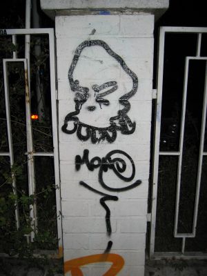 Berlin Street Art : berlin_street_art_IMG_412-1211 : Greifswalder Strasse N52°32.22' E13°25.52' (WGS84)
