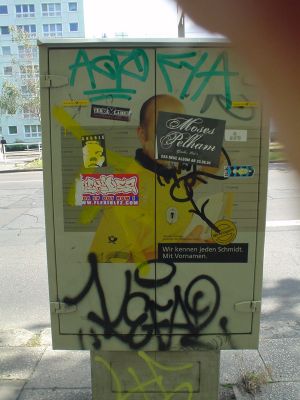 Berlin Street Art : berlin_street_art__DSC00081 : Otto-Braun Strasse N52°31.72' E13°24.82' (WGS84)