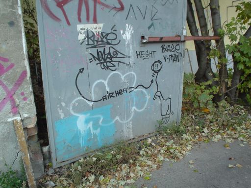 Berlin Street Art : berlin_street_art__DSC00469 : air-head with location