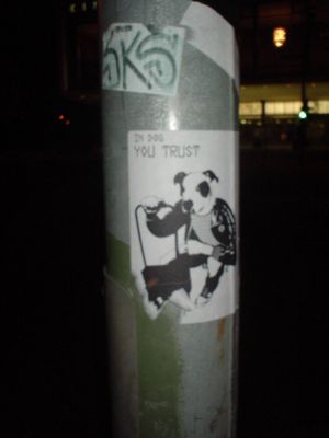 Berlin Street Art : berlin_street_art__DSC00598 : sticker