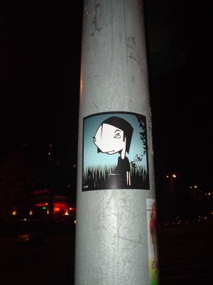 Berlin Street Art : berlin_street_art__DSC00599 : sticker