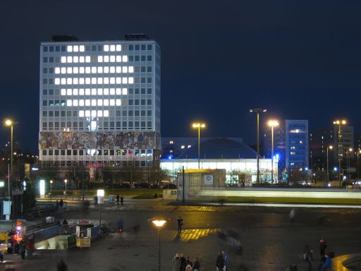 Blinkenlights Reloaded : IMG_6487 : Heart, seen from Kaufhof Alexanderplatz
