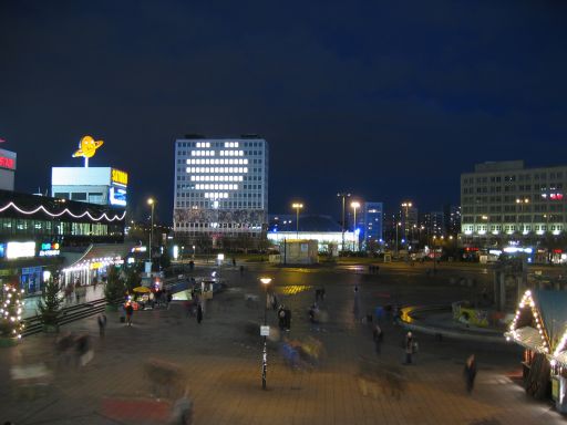 Blinkenlights Reloaded : IMG_6491 : Heart, seen from Kaufhof Alexanderplatz