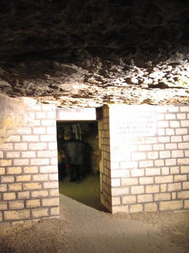 Les Catacombes de Paris : paris_catacombes_IMG_457-5790 : Rotated 90 degrees CW.