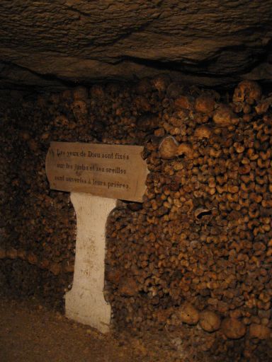 Les Catacombes de Paris : paris_les_catacombes_IMG_458-5823 : Rotated 90 degrees CW.