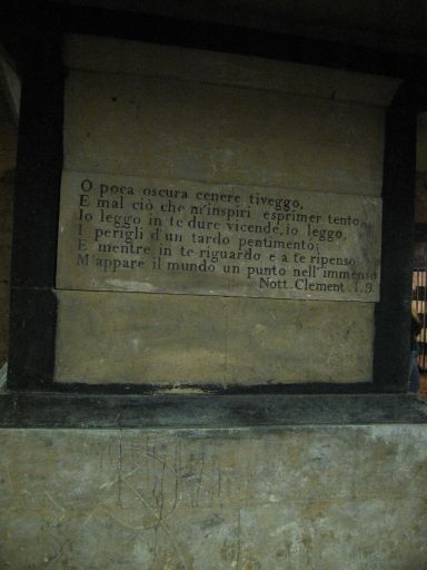 Les Catacombes de Paris : paris_les_catacombes_IMG_458-5826 : Rotated 90 degrees CCW.