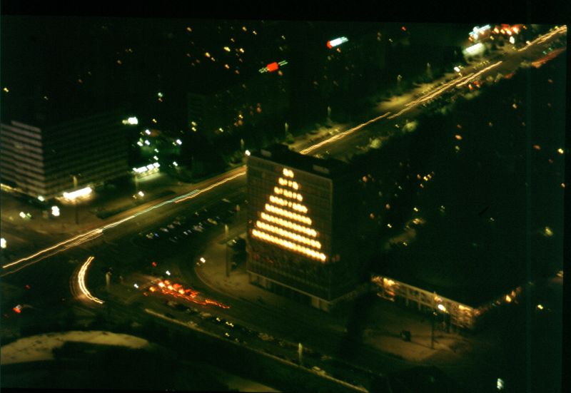 Blinkenlights, some photography. : fs_pyramid : Camera: Canon EOS 50e/Kodak  Elite Chrome 100 (Extra Color)