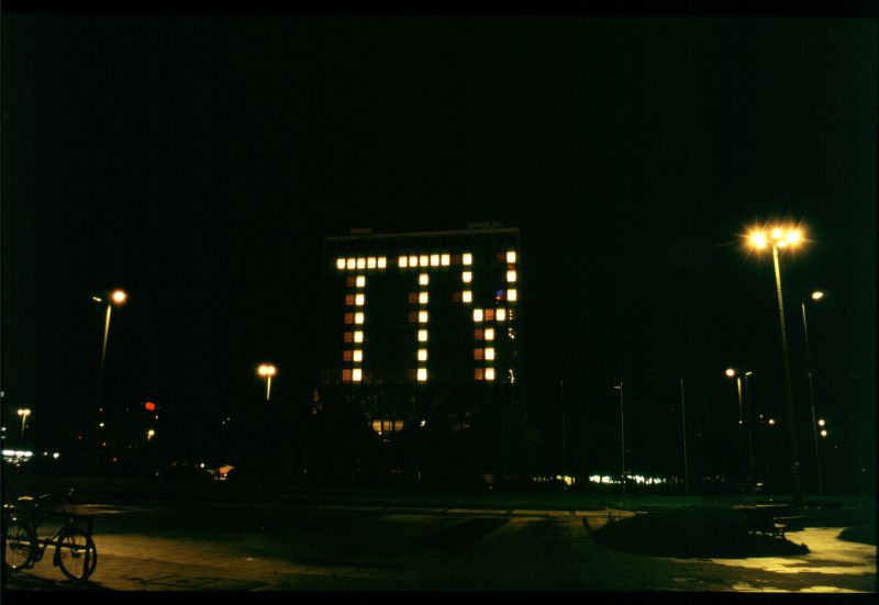 Blinkenlights, some photography. : tty : Camera: Canon EOS 50e/Kodak  Elite Chrome 100 (Extra Color)