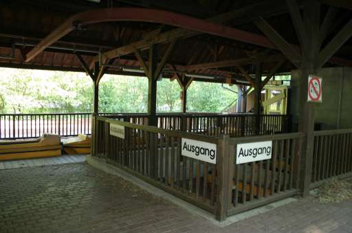 Objektbegehung: Vergn&uuml;gungspark Pl&auml;nterwald -Spreepark Berlin : IMG_0162_eos : Wildwasserbahnhofsromantik