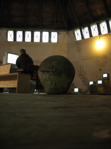 Jeremy Clarke - Computerorchester - Schlo&szlig; Lanke, August 2005 : schloss__lanke_IMG_455-5560 : Pr&auml;parationen