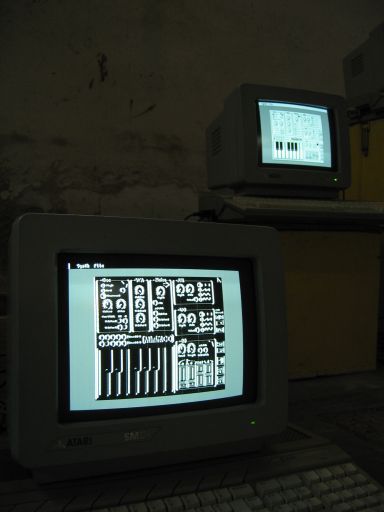 Jeremy Clarke - Computerorchester - Schlo&szlig; Lanke, August 2005 : schloss__lanke_IMG_455-5570 : invers