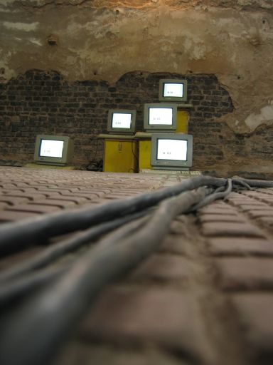 Jeremy Clarke - Computerorchester - Schlo&szlig; Lanke, August 2005 : schloss__lanke_IMG_455-5574 : 