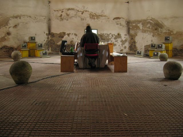 Jeremy Clarke - Computerorchester - Schlo&szlig; Lanke, August 2005 : schloss__lanke_IMG_456-5614 : Stonehenge, Emulation