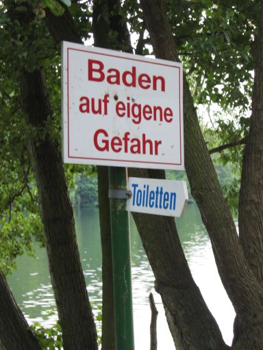 Jeremy Clarke - Computerorchester - Schlo&szlig; Lanke, August 2005 : schloss__lanke_IMG_456-5642 : Artefakt Null Zwo