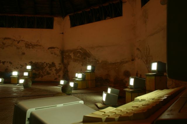 Jeremy Clarke - Computerorchester - Schlo&szlig; Lanke, August 2005 : schloss_lanke_IMG_455-5561 : 