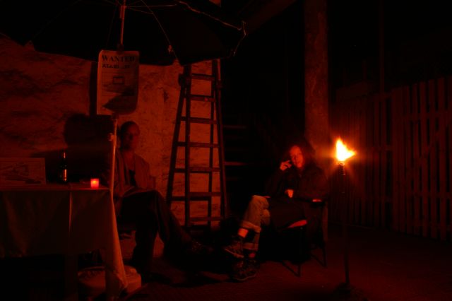 Jeremy Clarke - Computerorchester - Schlo&szlig; Lanke, August 2005 : schloss_lanke_IMG_455-5567 : Herr Wirt und Fr&auml;ulein Gast