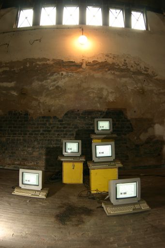 Jeremy Clarke - Computerorchester - Schlo&szlig; Lanke, August 2005 : schloss_lanke_IMG_455-5586 : 