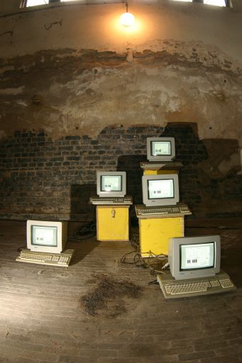 Jeremy Clarke - Computerorchester - Schlo&szlig; Lanke, August 2005 : schloss_lanke_IMG_455-5589 : 