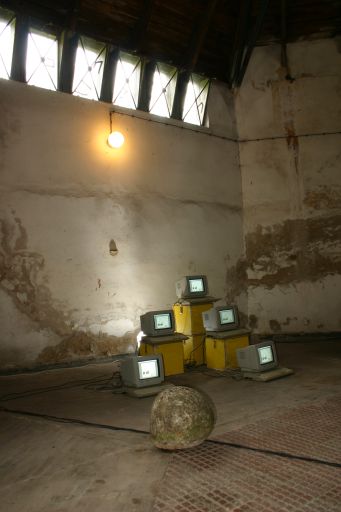 Jeremy Clarke - Computerorchester - Schlo&szlig; Lanke, August 2005 : schloss_lanke_IMG_455-5598 : 