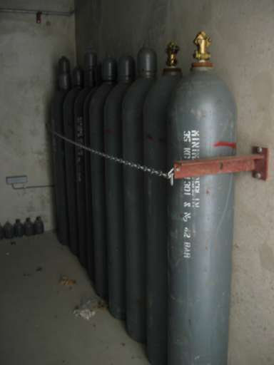 NSA Field Station Teufelsberg,  2004 : IMG_9133 : There was noise in the Berlin media about theses bottles. They seem to be empty.