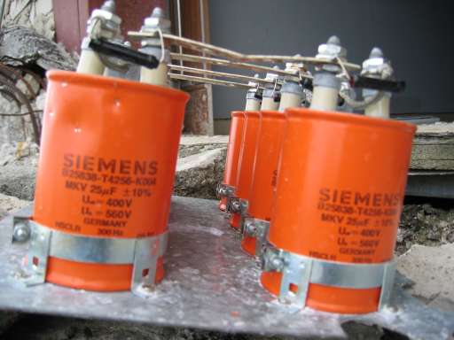 NSA Field Station Teufelsberg,  2004 : IMG_9141 : some condensator-bank