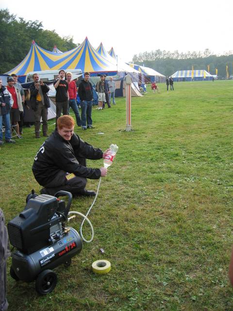 What the Hack, Netherlands, 2005  : what_the__hack_2005_IMG_452-5273 : t minus 1